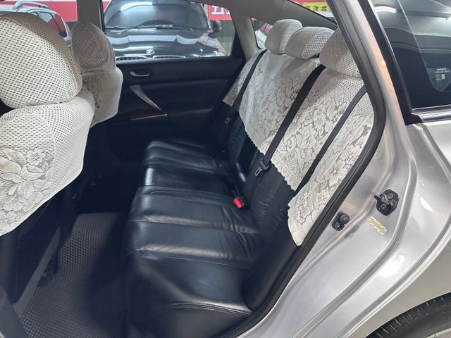 YES認證車 100%原鈑件 一手車買回 頂級旗艦版 市售里程數最低 車況最優 5大系統可保固1年2萬公里  第7張相片