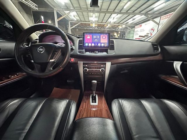 YES認證車 100%原鈑件 一手車買回 頂級旗艦版 市售里程數最低 車況最優 5大系統可保固1年2萬公里  第8張相片
