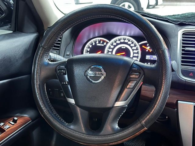 YES認證車 100%原鈑件 一手車買回 頂級旗艦版 市售里程數最低 車況最優 5大系統可保固1年2萬公里  第11張相片