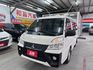 YES認證車 100%原鈑件 原廠保養 自排 8人座 低里程 三菱原廠 可保固5大系統 2年5萬公里 歡迎鑑賞試乘  第1張縮圖