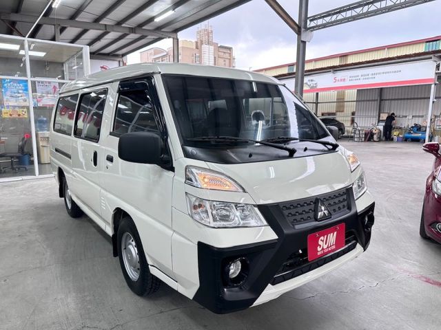 YES認證車 100%原鈑件 原廠保養 自排 8人座 低里程 三菱原廠 可保固5大系統 2年5萬公里 歡迎鑑賞試乘  第3張相片