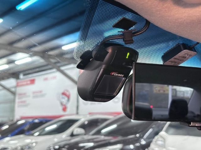 YES認證車 100%原鈑件 雙精裝 低里程 原廠保養 車況極優 可保固5大系統1年2萬公里 歡迎鑑賞試乘  第13張相片