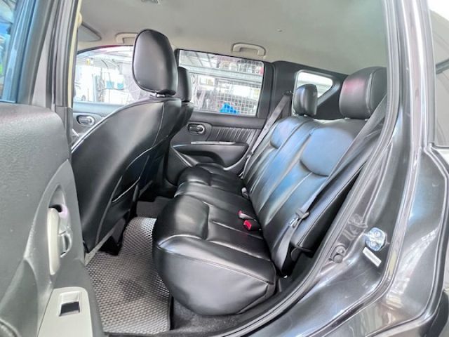 YES認證車 一手女用車買回 豪華版 低里程 皮椅 恆溫 車況優 可保固5大系統1年2萬公里 歡迎賞車試乘  第8張相片