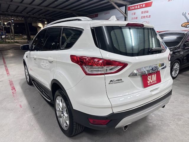 YES認證車 原鈑件 女用車 旗艦版 4WD 全景天窗 腳踢尾門 免鑰啟動 真皮電動座椅 大滿配 甜甜價 保證您喜歡  第4張相片