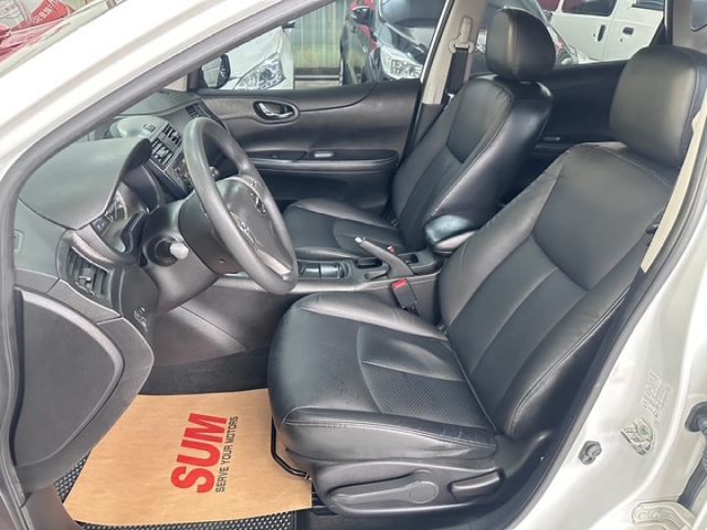 YES認證車 100%原鈑件 旗艦版  I-KEY+摸門 恆溫 盲點偵測 CAR PLAY 可保固 5大系統2年5萬公里  第6張相片