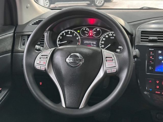 YES認證車 100%原鈑件 旗艦版  I-KEY+摸門 恆溫 盲點偵測 CAR PLAY 可保固 5大系統2年5萬公里  第11張相片