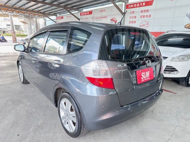 認證車 頂級VTI-S 低里程(1年僅跑9千多) 皮椅 快撥 原廠影音 車況優 甜甜價 可保固 歡迎賞車試乘  第4張相片