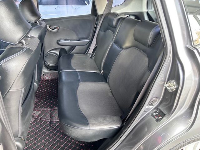 認證車 頂級VTI-S 低里程(1年僅跑9千多) 皮椅 快撥 原廠影音 車況優 甜甜價 可保固 歡迎賞車試乘  第7張相片