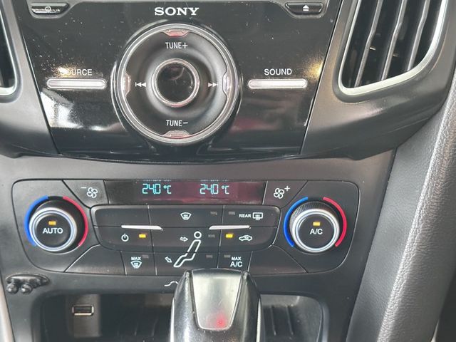 YES認證車 旗艦型 I-KEY+摸門 天窗 HID頭燈 恆溫空調 盲點偵測 CARPLAY 5大系統可保固2年5萬公里  第15張相片