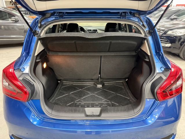 YES認證車 頂級旗艦版 小改款 超低里程 原廠保養 I-KEY 360環景CARPLAY 後座出風口可保固2年5萬公里  第18張相片