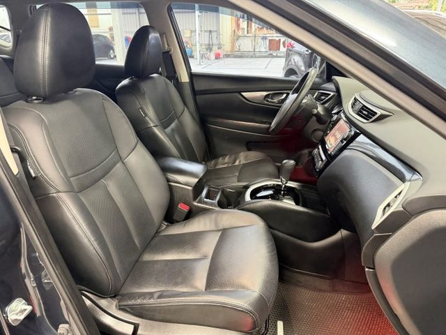 YES認證車 頂級旗艦版 原廠保養 IKEY+摸門 環景360 盲點偵測系統 可保固5大系統2年5萬公里  第9張相片