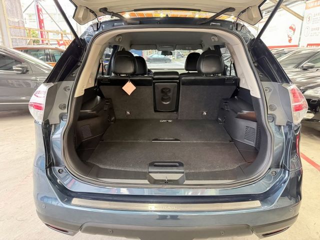 YES認證車 頂級旗艦版 原廠保養 IKEY+摸門 環景360 盲點偵測系統 可保固5大系統2年5萬公里  第16張相片