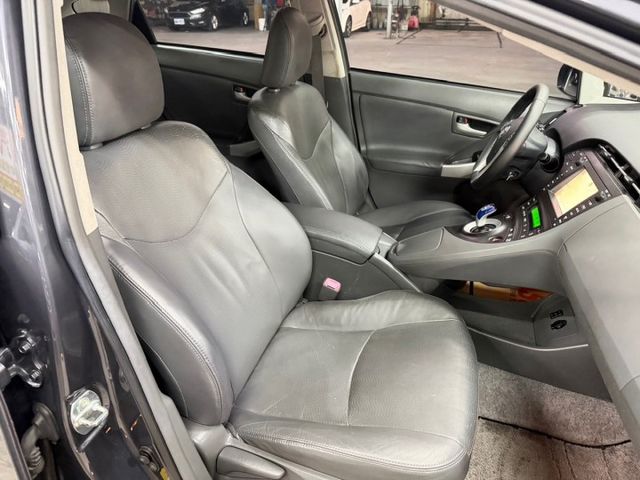 認證車 100%原鈑件 原廠保養 頂級旗艦版 交車日起大電池保固2年5萬公里 車況優 歡迎賞車試乘  第9張相片