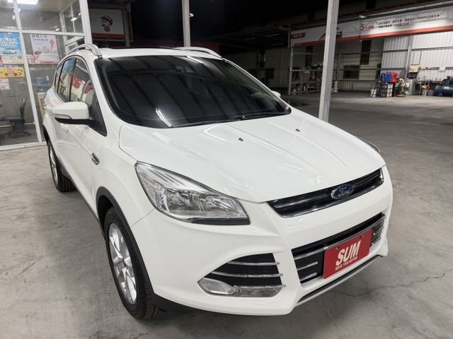 YES認證車 旗艦版 4WD 全景天窗 腳踢尾門 免鑰啟動 真皮電動座椅 大滿配 車況優 可保固 歡迎賞車試乘  第4張相片