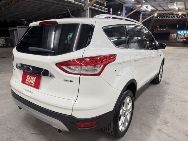 YES認證車 旗艦版 4WD 全景天窗 腳踢尾門 免鑰啟動 真皮電動座椅 大滿配 車況優 可保固 歡迎賞車試乘  第6張相片