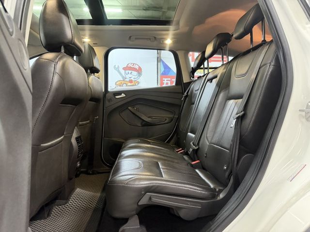 YES認證車 旗艦版 4WD 全景天窗 腳踢尾門 免鑰啟動 真皮電動座椅 大滿配 車況優 可保固 歡迎賞車試乘  第8張相片