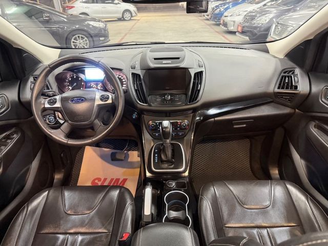 YES認證車 旗艦版 4WD 全景天窗 腳踢尾門 免鑰啟動 真皮電動座椅 大滿配 車況優 可保固 歡迎賞車試乘  第9張相片