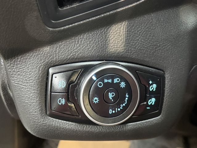 YES認證車 旗艦版 4WD 全景天窗 腳踢尾門 免鑰啟動 真皮電動座椅 大滿配 車況優 可保固 歡迎賞車試乘  第14張相片