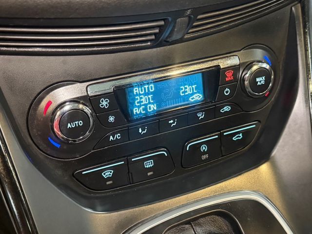 YES認證車 旗艦版 4WD 全景天窗 腳踢尾門 免鑰啟動 真皮電動座椅 大滿配 車況優 可保固 歡迎賞車試乘  第15張相片