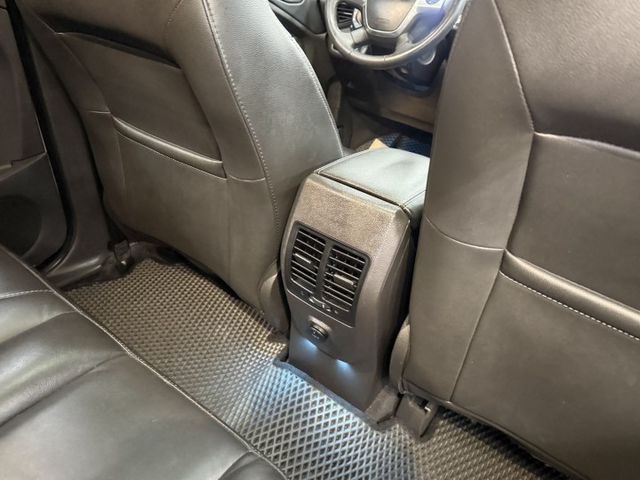 YES認證車 旗艦版 4WD 全景天窗 腳踢尾門 免鑰啟動 真皮電動座椅 大滿配 車況優 可保固 歡迎賞車試乘  第17張相片