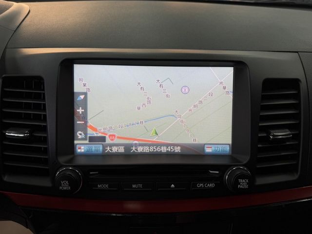 YES認證車 100%原鈑件 旗艦版 低里程(1年僅跑7千多)  I-KEY+摸門 天窗 HID頭燈 可保固歡迎賞車試乘  第14張相片