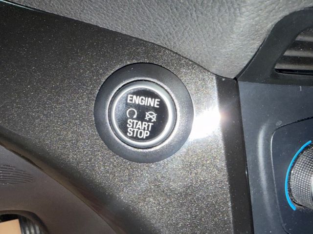 YES認證車 100%原鈑件 一手車買回 旗艦版 全景天窗 IKEY 摸門 電尾門 ACC 車況優 可保固 歡迎賞車試乘  第14張相片