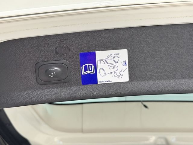 YES認證車 100%原鈑件 一手車買回 旗艦版 全景天窗 IKEY 摸門 電尾門 ACC 車況優 可保固 歡迎賞車試乘  第19張相片