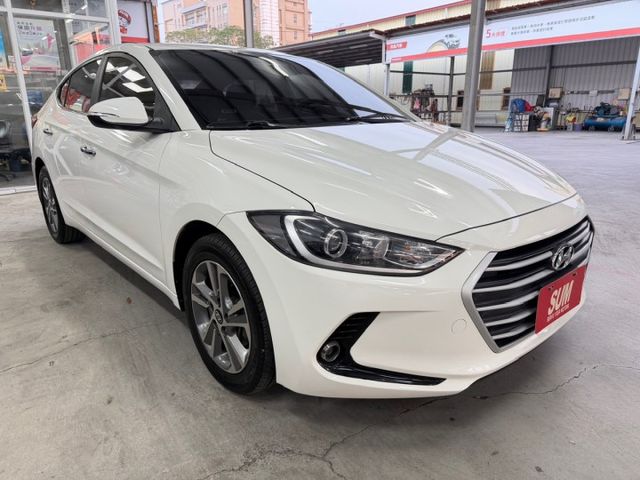 YES認證車 柴油渦輪超有力 超省稅 超省油 安卓系統 電子式後視鏡 後座出風口 車況優 歡迎賞車試乘  第3張相片