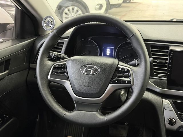 YES認證車 柴油渦輪超有力 超省稅 超省油 安卓系統 電子式後視鏡 後座出風口 車況優 歡迎賞車試乘  第11張相片