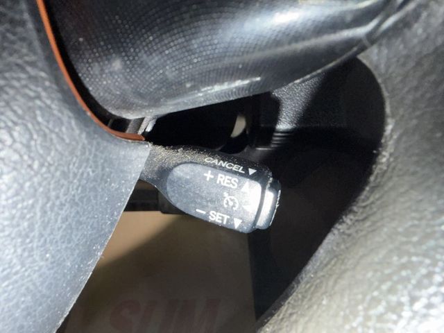 YES認證車 100%原鈑件 原廠保養 選配原廠導航影音系統 抬頭顯示器 高妥善 低油耗大空間車況優 可保固2年5萬公里  第15張相片