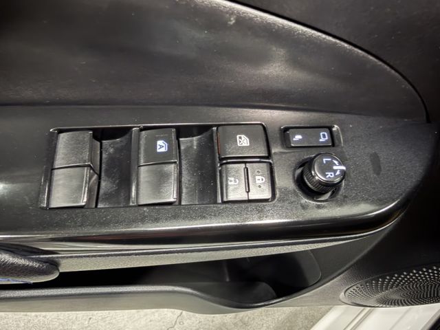 YES認證車 代步神車 高妥善 低油耗 大空間 維修保養超便宜 可保固5大系統2年5萬公里 歡迎賞車試乘  第14張相片