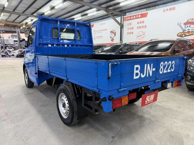 YES認證車 100%原鈑件 一手車買回 低里程(僅跑2萬7) 原廠保養 可保固2年5萬公里 歡迎賞車試乘  第6張相片