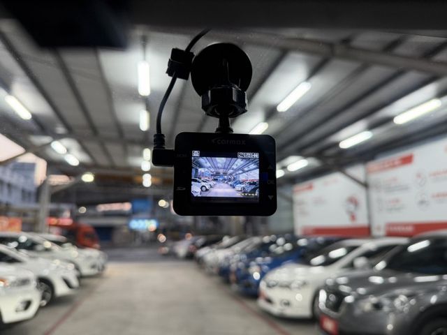 YES認證車 100%原鈑件 一手車買回 低里程(僅跑2萬7) 原廠保養 可保固2年5萬公里 歡迎賞車試乘  第11張相片