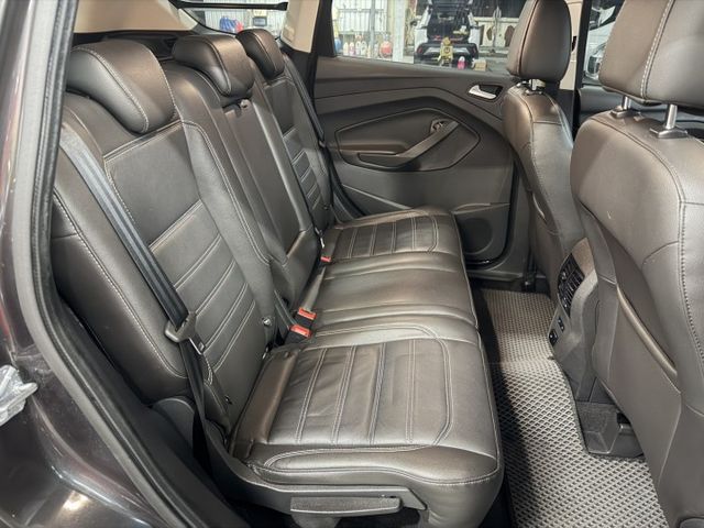 YES認證車 100%原鈑件 旗艦版  原廠保養 全景天窗 IKEY+摸門 雙區恆溫 電尾門 可保固5大系統2年5萬公里  第10張相片