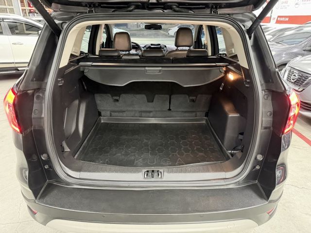 YES認證車 100%原鈑件 旗艦版  原廠保養 全景天窗 IKEY+摸門 雙區恆溫 電尾門 可保固5大系統2年5萬公里  第19張相片