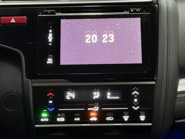 YES認證車 100%原鈑件 全程原廠保養(附工單) 頂級S版 超低里程(1年僅跑6千多) 可保固5大系統1年2萬公里  第17張相片