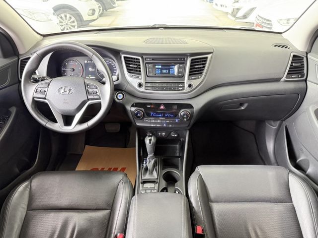 YES認證車 100%原鈑件 柴油旗艦版 4WD 電動尾門 全景式天窗 LED頭燈 盲點偵測 車況優 可保固 車況優  第9張相片