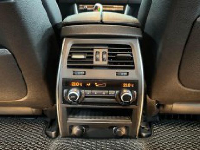 YES認證車 原鈑件 一手車 超低里程(僅跑9萬) 總代理 大滿配 車況極優 歡迎鑒賞試乘  第16張相片