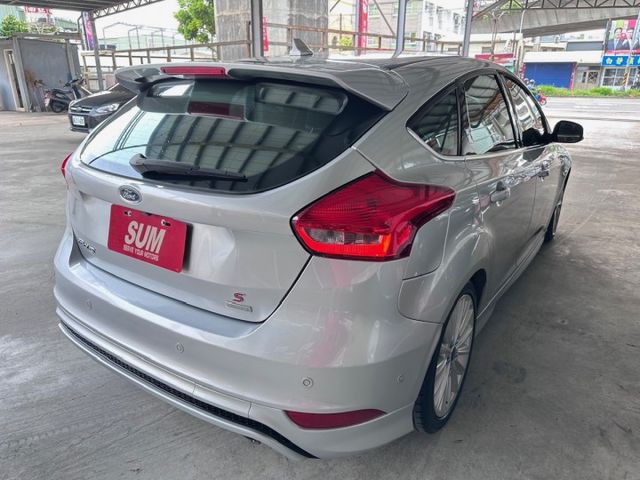 YES認證車 旗艦型 I-KEY+摸門 天窗 HID頭燈 恆溫空調 盲點偵測 CARPLAY 5大系統可保固2年5萬公里  第6張相片