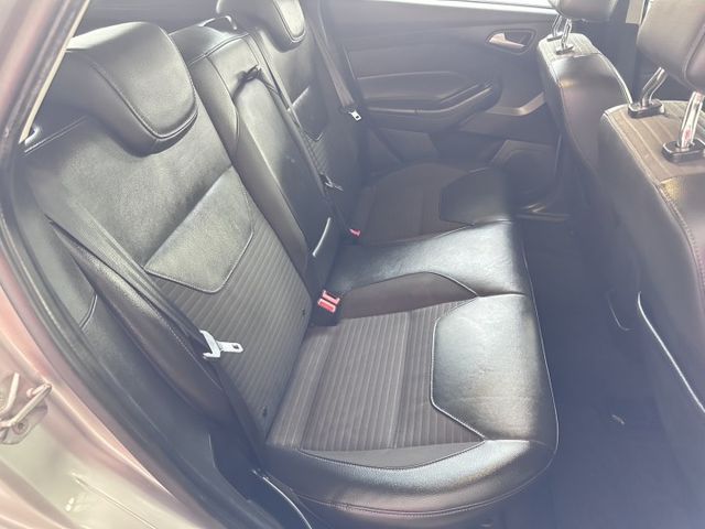 YES認證車 旗艦型 I-KEY+摸門 天窗 HID頭燈 恆溫空調 盲點偵測 CARPLAY 5大系統可保固2年5萬公里  第11張相片