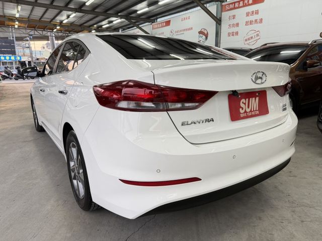 YES認證車 柴油渦輪超有力 超省稅 超省油 安卓系統 電子式後視鏡 後座出風口 車況優 歡迎賞車試乘  第5張相片