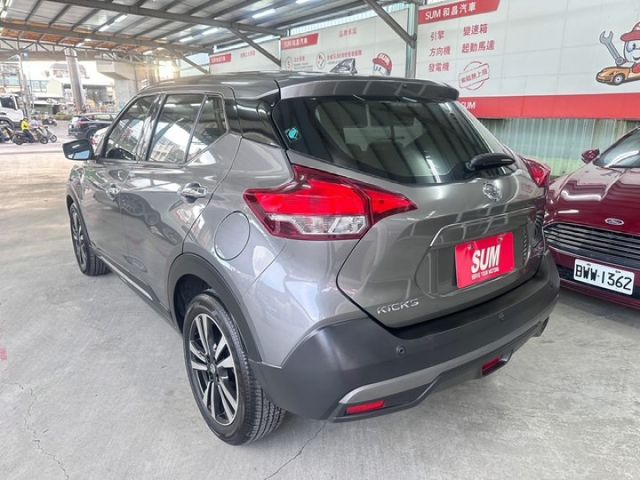 YES認證車 原鈑件 I-KEY+摸門 皮椅 恆溫 CAR PLAY 原廠保養 可保固5大系統2年5萬公里 歡迎賞車試乘  第6張相片