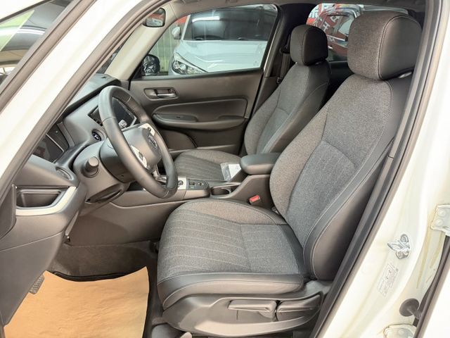 YES認證車 100%原鈑件 一手車買回 油電版(省油王者) 新車原廠保固中 市場最低價 歡迎賞車試乘  第7張相片