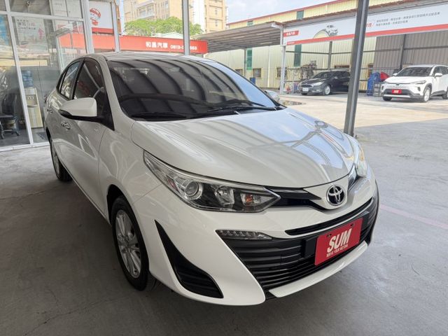 YES認證車 100%原鈑件 經典版 超低里程(1年僅跑8千多) 高妥善 低油耗 大空間 可保固5大系統 2年5萬公里  第4張相片
