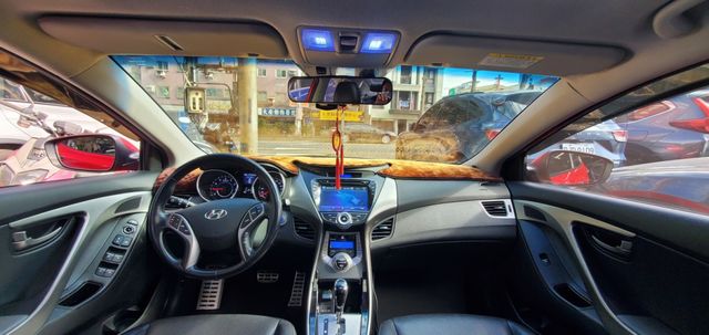 ELANTRA  第8張相片