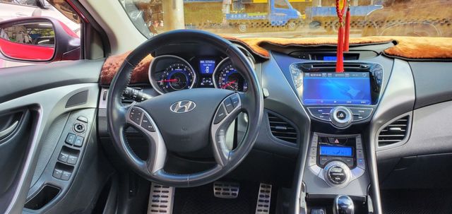 ELANTRA  第9張相片
