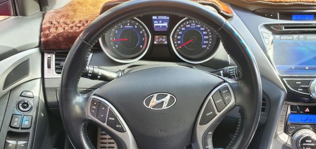 ELANTRA  第12張相片