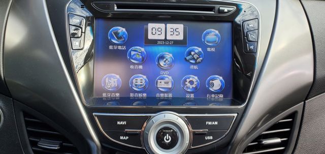 ELANTRA  第14張相片