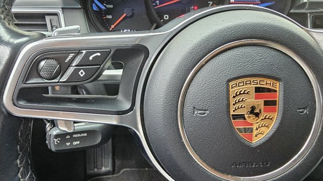 MACAN  第13張相片