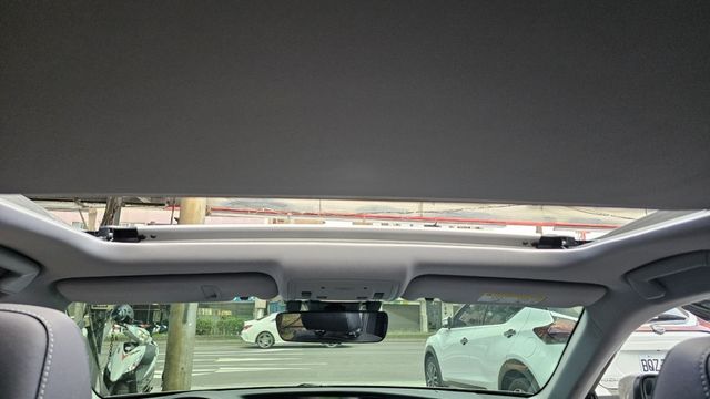 ES  第10張相片